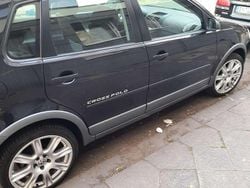Schwarz Gebraucht 2007 VW Polo Cross Kleinwagen | 3.000 € (Guter Preis)