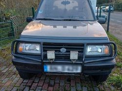 Grau Gebraucht 1990 Suzuki Vitara | 3.500 €