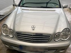 Silber Gebraucht 2006 Mercedes C200 Limousine | 2.500 € (Guter Preis)
