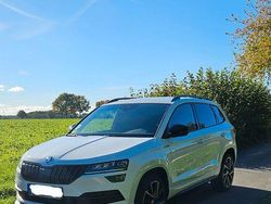 Weiß Gebraucht 2021 Skoda Karoq SportLine SUV | 19.850 € (Guter Preis)
