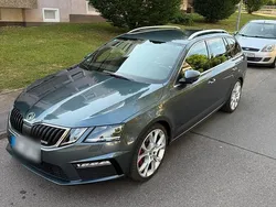 Grau Gebraucht 2019 Skoda Octavia vRS Kombi | 20.500 € (Fairer Preis)