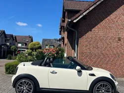 Weiß Gebraucht 2011 Mini Cooper Cabriolet Cabrio | 6.900 € (Guter Preis)