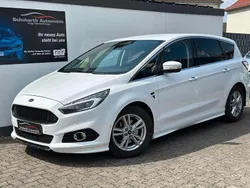 Weiß Gebraucht 2017 Ford S-MAX Titanium Van / Kleinbus | 17.880 € (Teuer)
