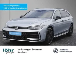 Oyster silver metallic Gebraucht 2024 VW Passat R-line Kombi | 45.980 € (Guter Preis)