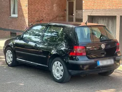 Schwarz Gebraucht 2001 VW Golf IV Kleinwagen | 1.550 € (Etwas zu teuer)