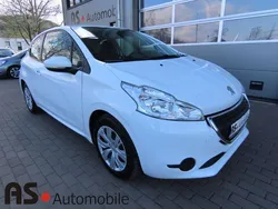 Weiß Gebraucht 2015 Peugeot 208 Active Kleinwagen | 6.990 € (Etwas zu teuer)