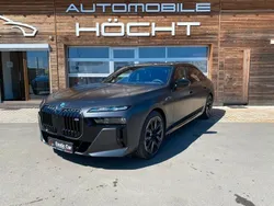 Grau Gebraucht 2023 BMW i7 Performance Limousine | 182.400 €