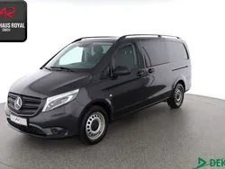 Grau Gebraucht 2022 Mercedes Vito Van / Kleinbus | 36.880 € (Guter Preis)