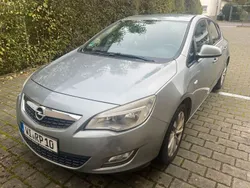 Grau Gebraucht 2011 Opel Astra Edition Limousine | 3.700 € (Guter Preis)