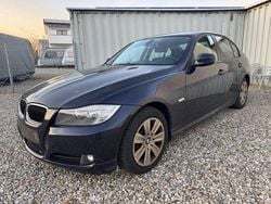 Blau Gebraucht 2008 BMW 320 Limousine | 4.490 € (Superpreis)