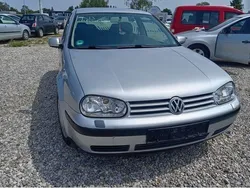 Silber Gebraucht 2002 VW Golf IV Edition Limousine | 2.350 € (Fairer Preis)