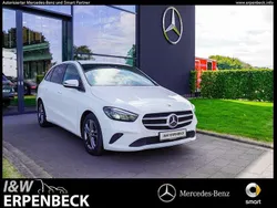 Weiß Gebraucht 2019 Mercedes B200 Progressive Van / Kleinbus | 19.635 € (Guter Preis)