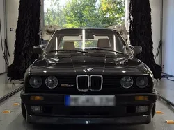 Schwarz Gebraucht 1989 BMW 325 Limousine | 19.950 €