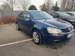 Blau Gebraucht 2004 VW Golf V Kleinwagen | 1.500 € (Fairer Preis)