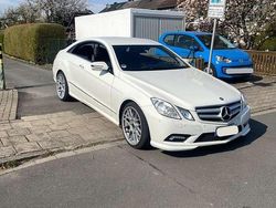 Weiß Gebraucht 2009 Mercedes E550 AMG Coupé | 18.500 €
