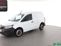 Weiss Gebraucht 2022 Renault Rapid Limousine | 16.880 € (Fairer Preis)