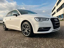 Weiß Gebraucht 2015 Audi A3 Sportback S-Line Limousine | 10.890 € (Superpreis)