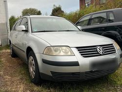 Silber Gebraucht 2003 VW Passat Comfortline Kombi | 1.399 € (Fairer Preis)