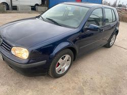 Blau Gebraucht 2001 VW Golf IV Kleinwagen | 1.450 € (Fairer Preis)