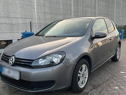 Grau Gebraucht 2009 VW Golf VI Limousine | 3.999 € (Fairer Preis)