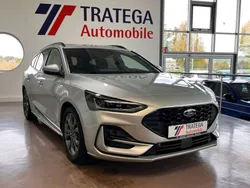 Moondust silver Gebraucht 2024 Ford Focus ST-Line Kombi | 25.680 € (Guter Preis)