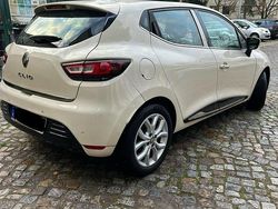 Gelb Gebraucht 2017 Renault Clio IV Kleinwagen | 7.400 € (Fairer Preis)