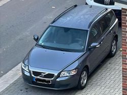 Grau Gebraucht 2008 Volvo V50 Kombi | 7.999 €