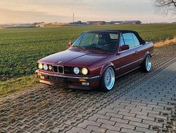 Rot Gebraucht 1990 BMW 320 Cabriolet Cabrio | 20.000 €