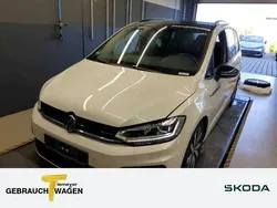 Weiß Gebraucht 2022 VW Touran R-line Van / Kleinbus | 35.440 € (Etwas zu teuer)