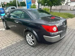 Grau Gebraucht 2006 Renault Mégane Cabriolet Cabrio | 1.000 €