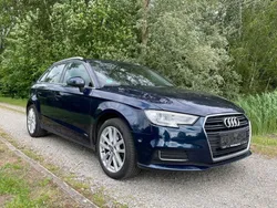 Blau Gebraucht 2018 Audi A3 Sportback Design Limousine | 11.990 € (Guter Preis)