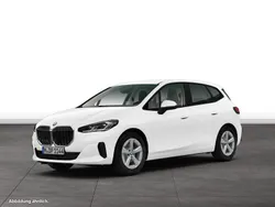 Weiß Gebraucht 2024 BMW 218 Active Tourer Van / Kleinbus | 34.417 € (Fairer Preis)