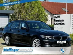 Black sapphire (metallic) Gebraucht 2022 BMW 320 Kombi | 26.900 € (Superpreis)