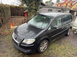 Schwarz Gebraucht 2008 VW Touran Highline Van / Kleinbus | 2.000 € (Superpreis)