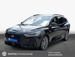 Agate black metallic Gebraucht 2023 Ford Focus ST-Line Kombi | 24.700 € (Guter Preis)