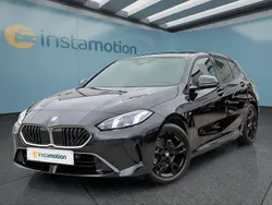 Schwarz Gebraucht 2024 BMW 120 Kleinwagen | 37.699 € (Fairer Preis)