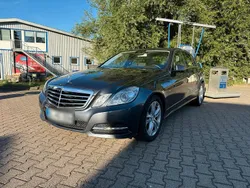 Grau Gebraucht 2011 Mercedes E220 Limousine | 8.990 € (Guter Preis)