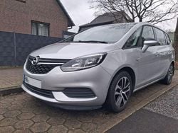 Silber Gebraucht 2018 Opel Zafira Tourer Van / Kleinbus | 12.900 € (Superpreis)