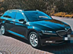 Schwarz Gebraucht 2017 Skoda Superb Ambiente Kombi | 18.200 € (Etwas zu teuer)