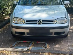 Silber Gebraucht 1999 VW Golf IV Kleinwagen | 500 € (Superpreis)