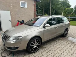 Beige Gebraucht 2006 VW Passat R Kombi | 8.000 €
