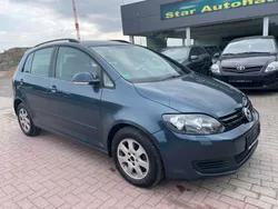 Blau Gebraucht 2010 VW Golf Plus Cross Comfortline Van / Kleinbus | 3.390 € (Superpreis)