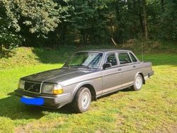 Grau Gebraucht 1988 Volvo 240 Limousine | 8.800 €