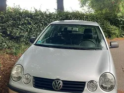 Silber Gebraucht 2003 VW Polo Kleinwagen | 800 € (Etwas zu teuer)