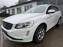 Weiß Gebraucht 2016 Volvo XC60 Momentum SUV | 15.490 € (Fairer Preis)