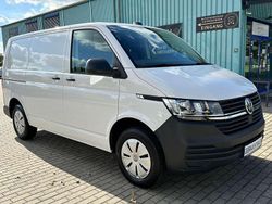 Candyweiss Gebraucht 2022 VW Transporter Van | 20.825 €