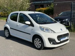 Weiß Gebraucht 2013 Peugeot 107 Active Kleinwagen | 4.190 € (Fairer Preis)
