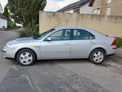 Silber Gebraucht 2001 Ford Mondeo Ghia Limousine | 2.200 € (Fairer Preis)