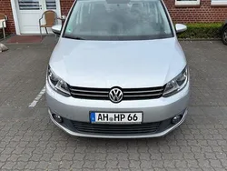 Silber Gebraucht 2014 VW Touran Trendline Van / Kleinbus | 6.999 € (Fairer Preis)