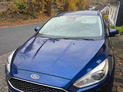 Blau Gebraucht 2018 Ford Focus Kombi | 5.400 €
